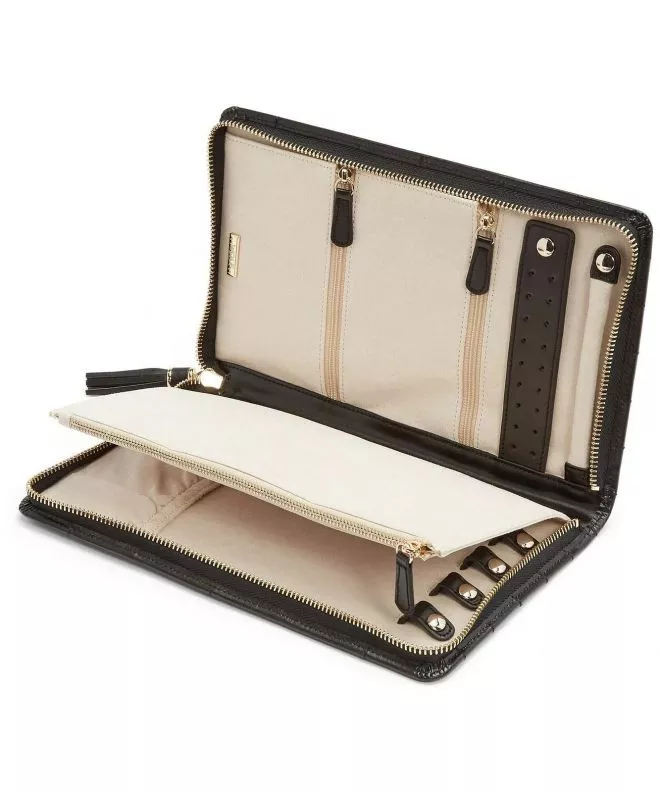 Wolf Caroline case 324071