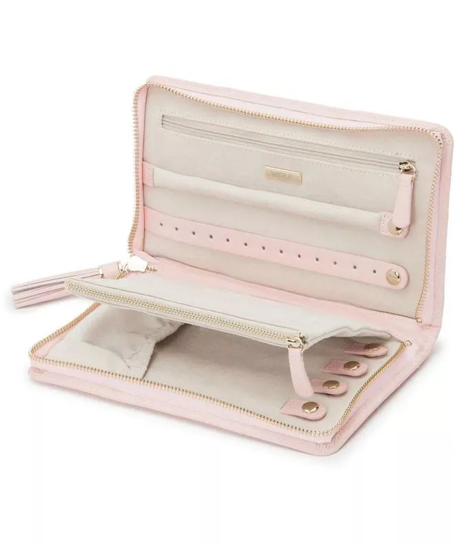 Wolf Caroline case 324815