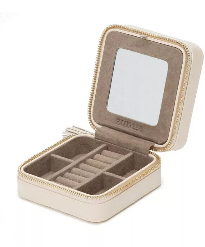 Wolf Caroline case 329953