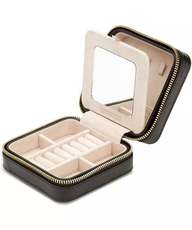 Wolf Caroline case 329971