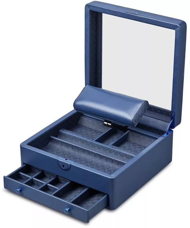 Wolf Earth Stand Limited Edition box 190717