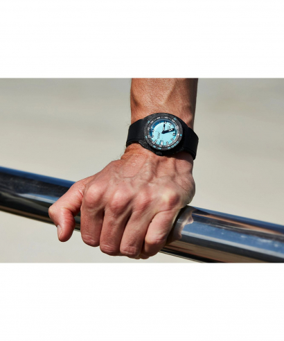 Doxa Sub 300 Carbon Aquamarine watch