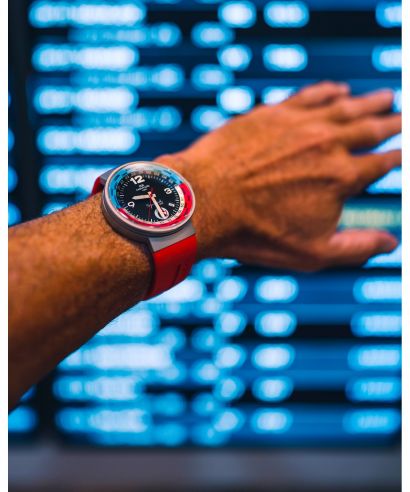 Montjuic Speed GMT Red Outback watch