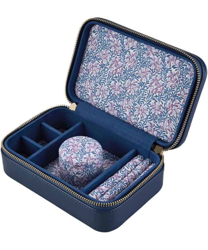 Wolf Fiona Howard - Indigo Fruit Botanical case