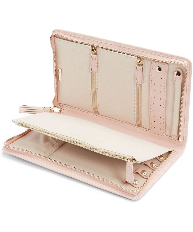 Wolf Caroline case