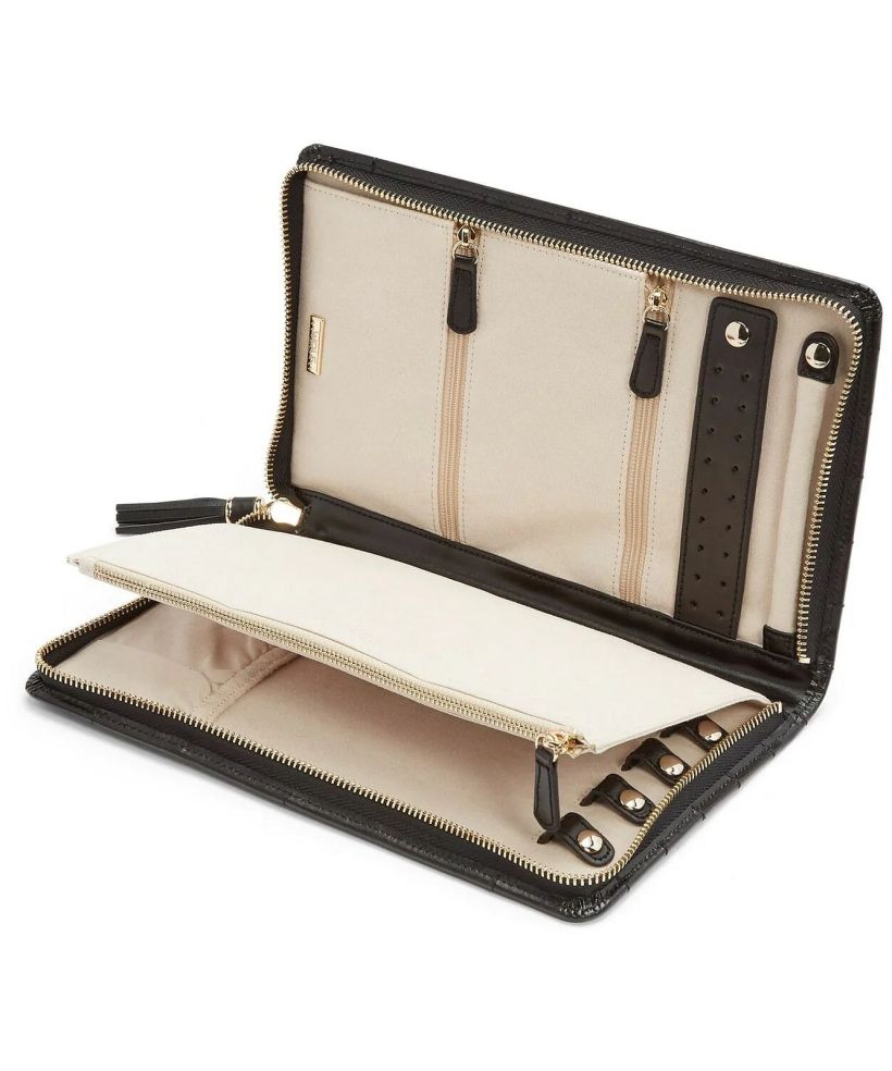 Wolf Caroline case