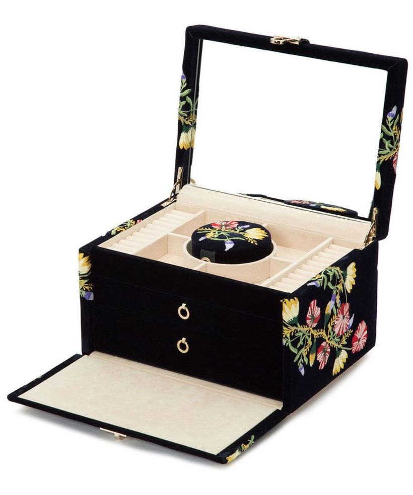 Wolf Zoe box