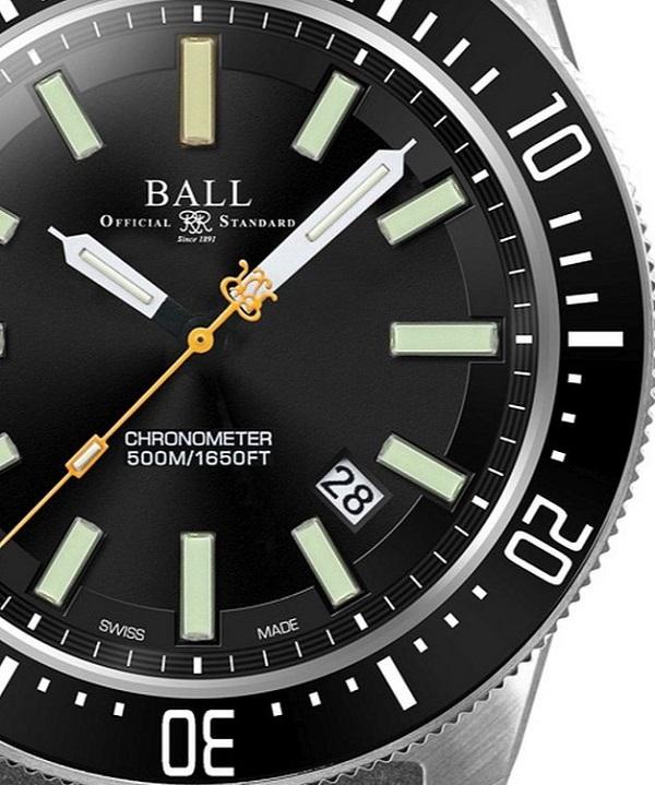 Engineer Master II Skindiver II Automatic close-up men's watch