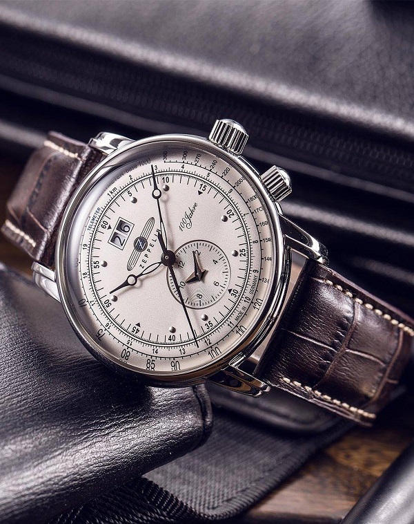 Zeppelin 100 Jahre watch