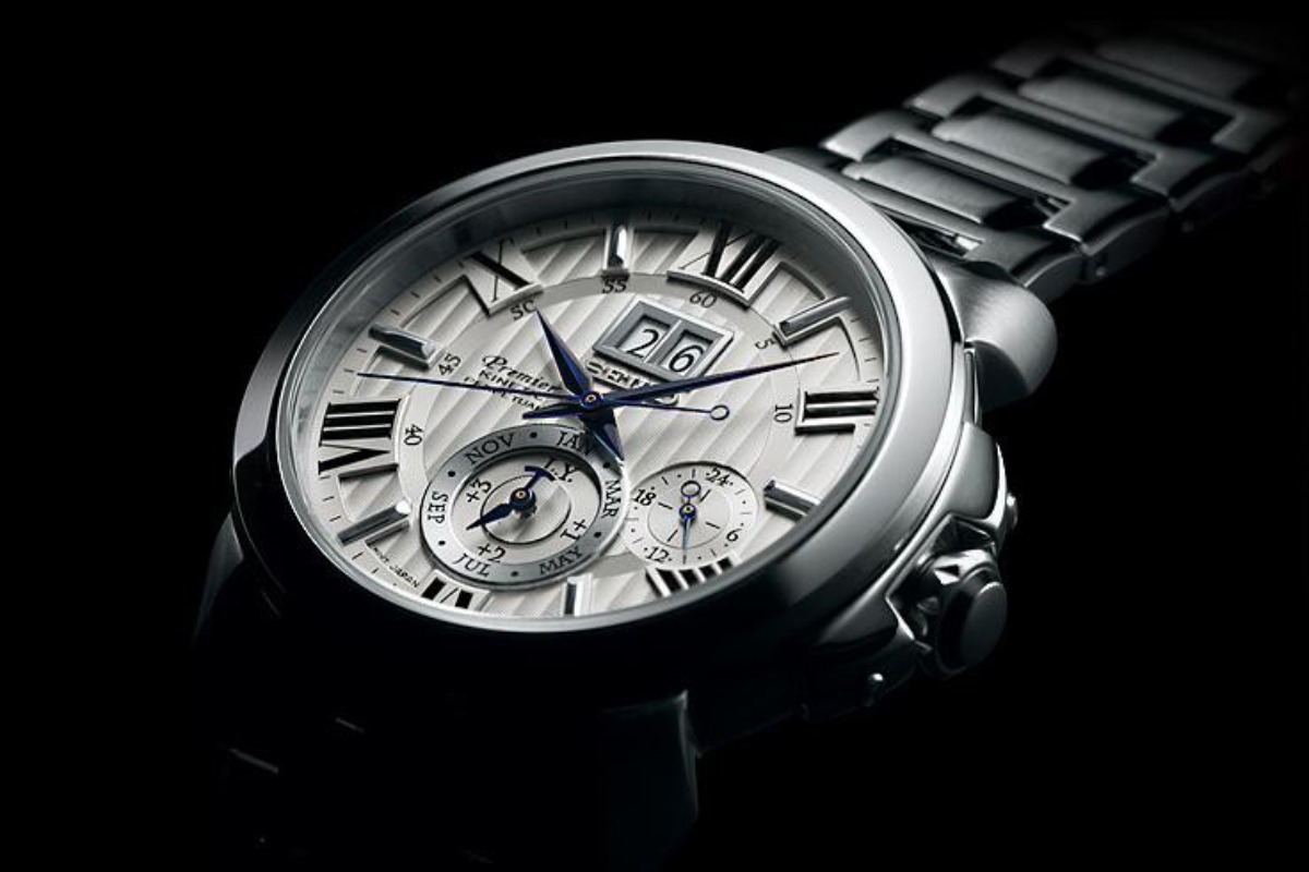 Seiko Premier Kinetic Perpetual men's watch with perpetual calendar function
