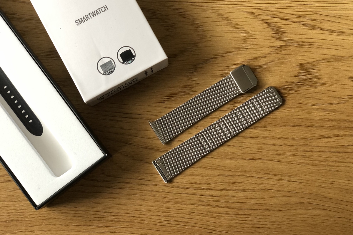 Manta Alexa smartwatch interchangeable bracelet