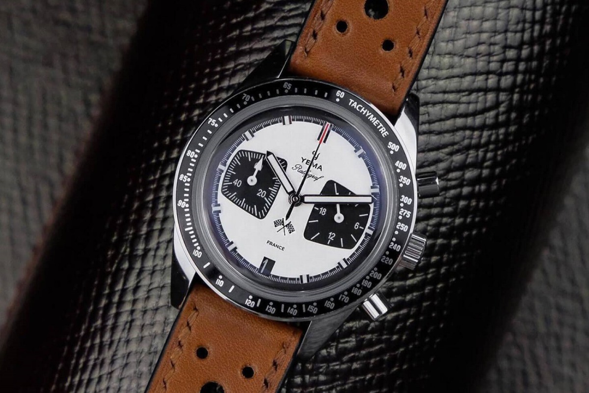 Tachymeter function in the Yema Rallygraf Panda Leather watch