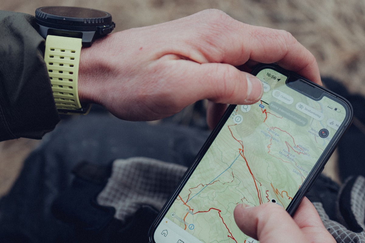 Access to free offline maps on your Suunto Vertical sports watch