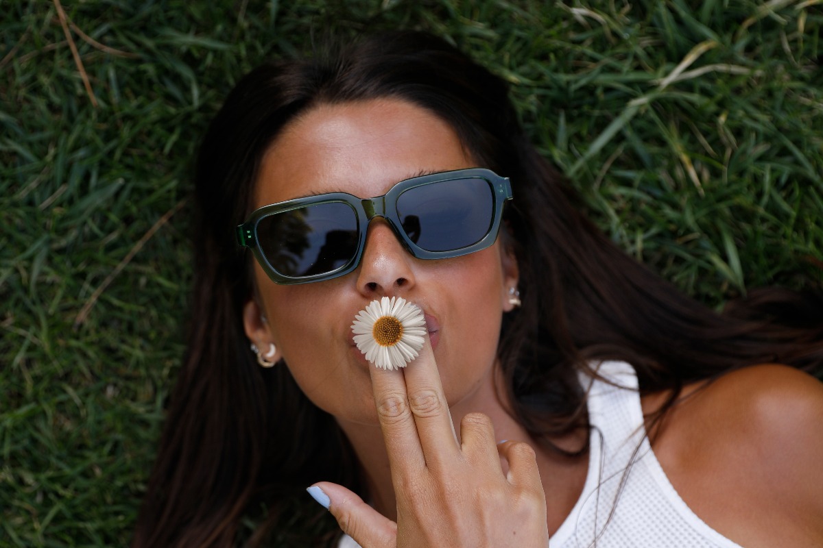 Sunglasses suitable for the shape of the face