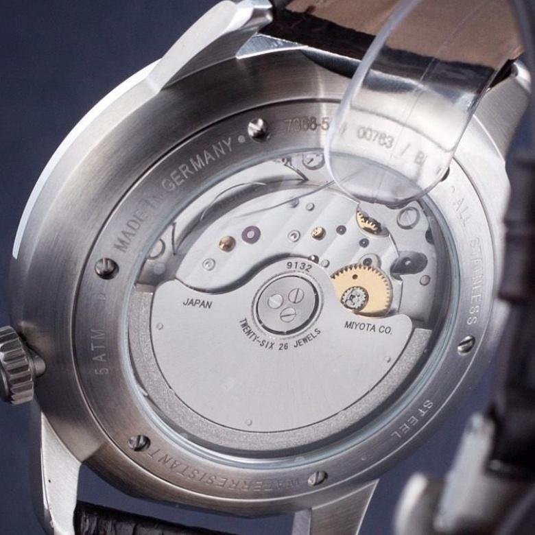 Zeppelin 7366-5 - Flatline Automatik Watch • Watchard.com