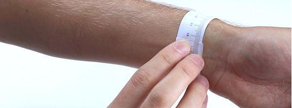 How to measure your wrist size Watchard